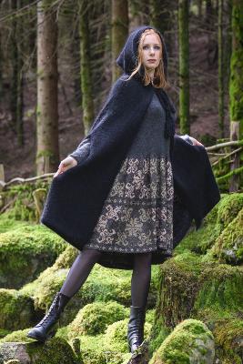 Manteaux, vestes, capes, jupes et robes